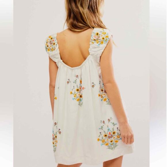 Free People Wildflower Embroidered Linen Blend Mini Dress Size Medium - Picture 2 of 12
